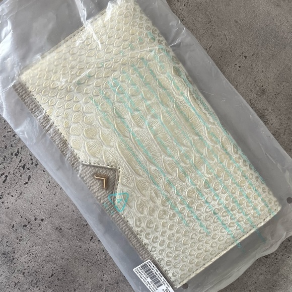 NWT Stella & Dot Snakeskin Wallet - Picture 4 of 5